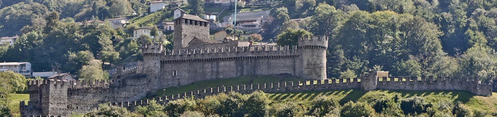 Замок Монтебелло