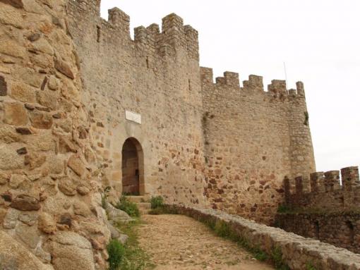Замок Альмурол